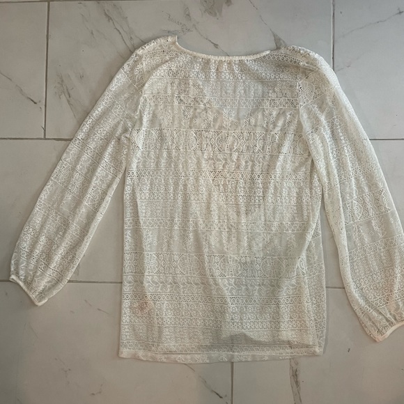 Hem and Thread Ivory Lace Top - Picture 3 of 3